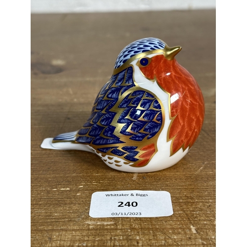 240 - A Royal Crown Derby wren paperweight