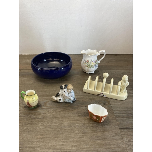 294 - A collection of ceramics to include Beswick Ware 213 pattern leaf dish, Beswick 220 pattern celery d... 