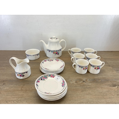 305 - A Royal Doulton Autumn's Glory 21 piece fine bone china tea set