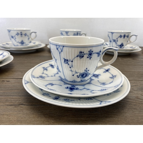 314 - Fifteen pieces of Royal Copenhagen 1/Y50 pattern china