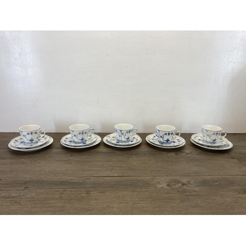 314 - Fifteen pieces of Royal Copenhagen 1/Y50 pattern china