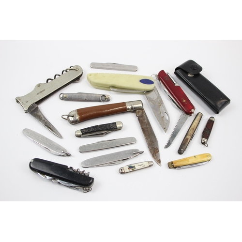 2349 - Fifteen vintage pocket knives