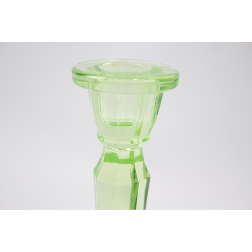 283 - A collection of vintage uranium glassware