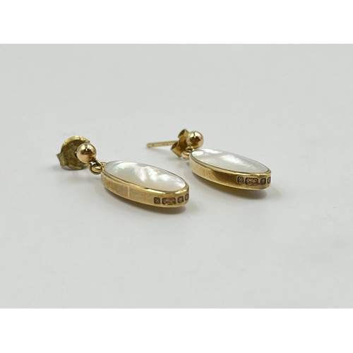 2155 - A pair of hallmarked Sheffield 9ct gold and mother of pearl earrings - approx. gross weight 3g