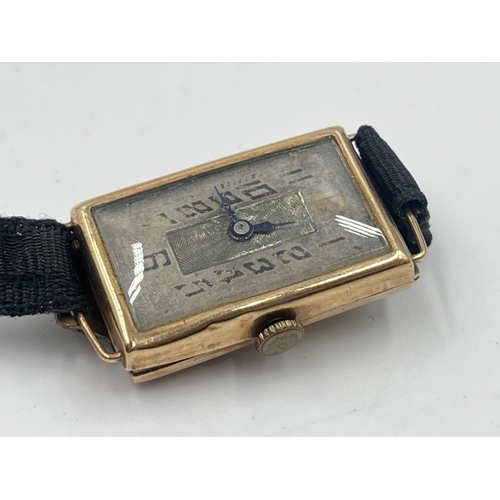 2264 - An Art Deco hallmarked London import 9ct gold mechanical lady's wristwatch, dated 1924 - approx. gro... 