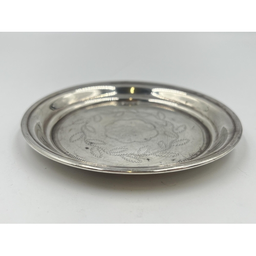 2274 - A George V hallmarked London silver foliate etched circular trinket dish, dated 1929 - approx. gross... 