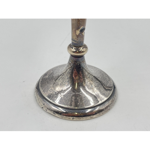 2275 - A hallmarked Chester silver weighted bud vase, believed to be dated 1915 - approx. gross weight 146g... 