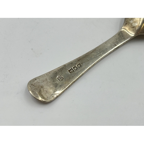 2284 - An Edwardian Thomas Bradbury & Sons Ltd hallmarked London silver caddy spoon, dated 1909 - approx. g... 