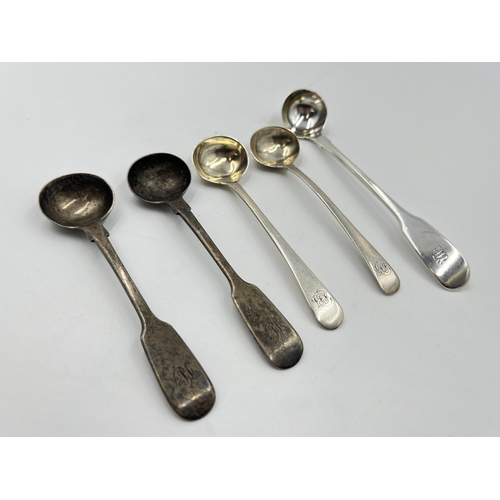 2289 - Five hallmarked sterling silver miniature ladles to include Georgian etc. - approx. gross weight 60g