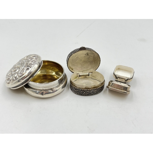 2316 - Three silver trinket boxes - approx. gross weight 34g