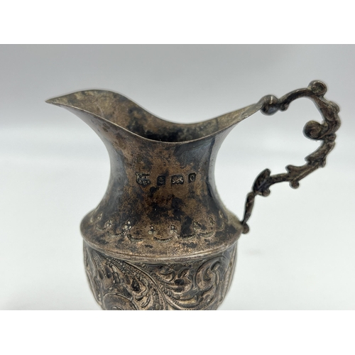 2319 - An Edwardian Walker & Hall hallmarked Birmingham silver cream jug, dated 1902 - approx. gross weight... 