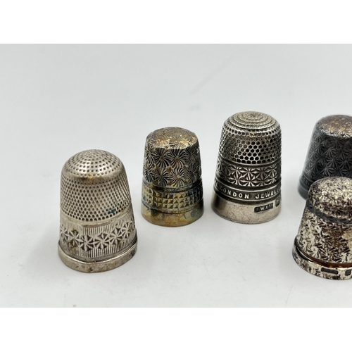 2331 - Eight hallmarked sterling silver thimbles to include Charles Horner etc. - approx. gross weight 36g