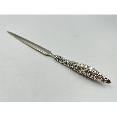 2335 - An Edwardian hallmarked Birmingham silver handled letter opener, dated 1904 - approx. gross weight 3... 