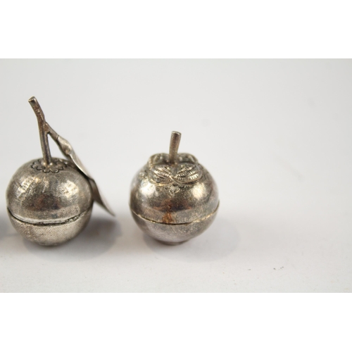 2167 - Three stamped .950 and .999 continental silver trinket boxes - approx. gross weight 12g