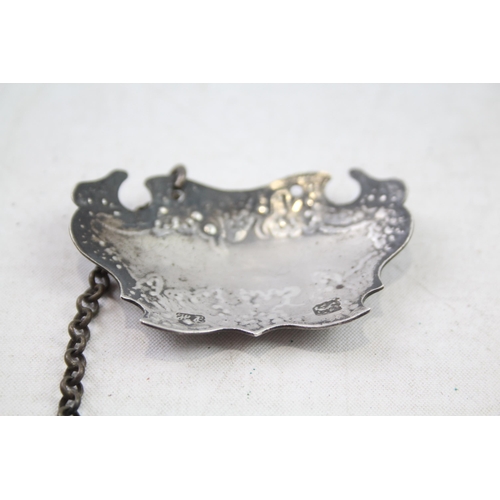 2169 - An antique Hester Bateman hallmarked sterling silver decanter label - approx. gross weight 14g