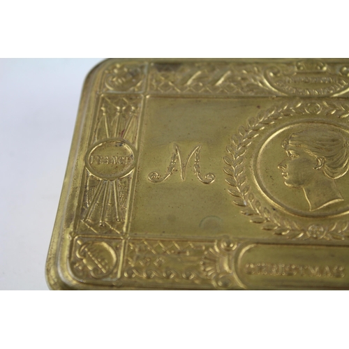 2195 - A WWI brass Princess Mary Christmas tin