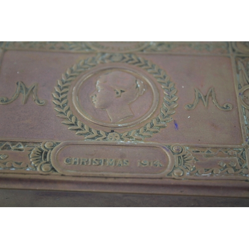 2196 - A WWI brass Princess Mary Christmas tin