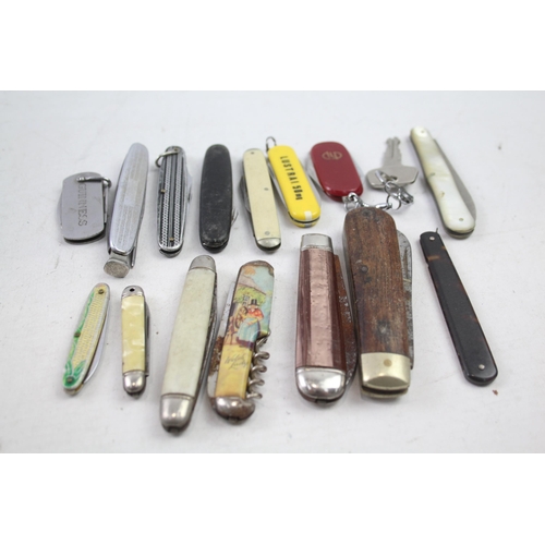 2203 - Fifteen vintage pocket knives