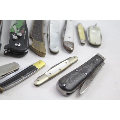 2204 - Fifteen vintage pocket knives