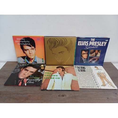 669 - A collection of Elvis Presley vinyl records