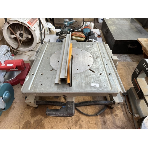 825 - An ELU 110v bench saw