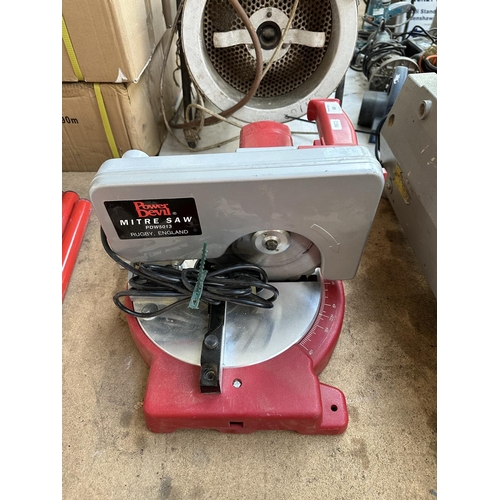 826 - A Power Devil PDW5013 240v mitre saw