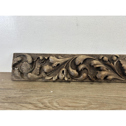 542 - A 19th century carved oak panel - approx. 73cm long x 8.5cm wide