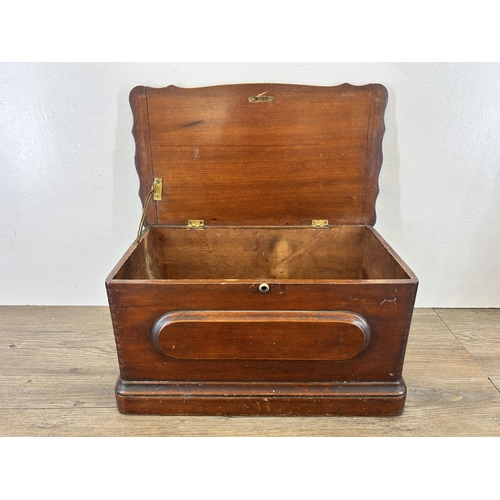 543A - An early 20th century mahogany sewing machine case - approx. 21cm high x 40.5cm wide x 24cm deep