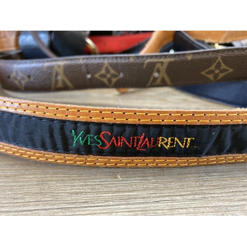 484 - A large quantity of men's and women's leather belts