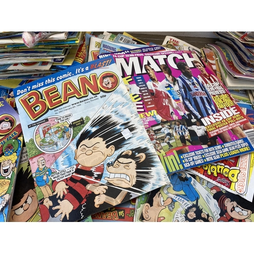 504 - A large collection of Beano comics