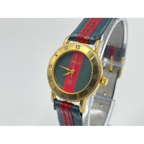 2113 - A vintage Gucci quartz lady's wristwatch with Miyota movement