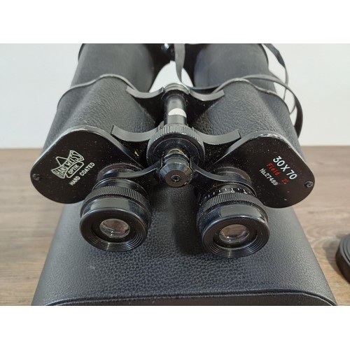 677 - A cased pair of Hans Weiss Optik 30 x 70 Field 2° binoculars