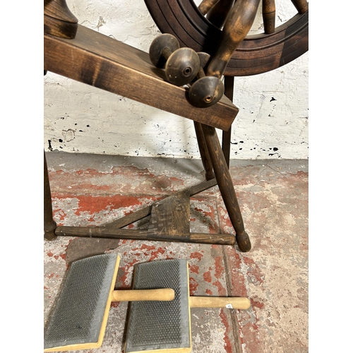 98 - A Victorian style elm and beech spinning wheel - approx. 81cm high x 76cm long