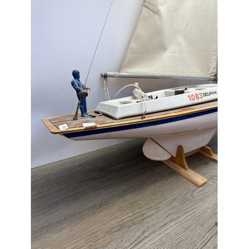 509 - A Delphin 1083 remote control sailing yacht