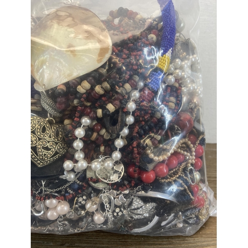 523 - Approx. 10kg of assorted costume jewellery