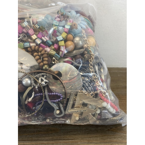 531 - Approx. 10kg of assorted costume jewellery