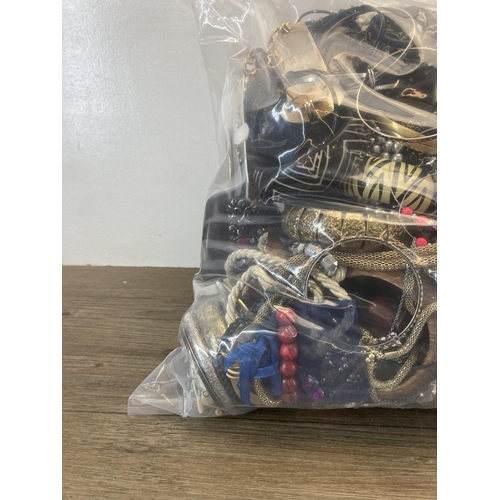 534 - Approx. 10kg of assorted costume jewellery