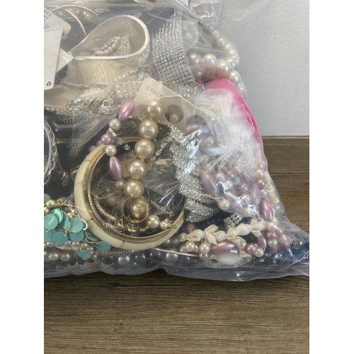 536 - Approx. 10kg of assorted costume jewellery