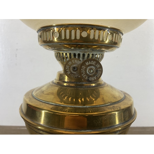 600 - An early 20th century Duplex brass lamp