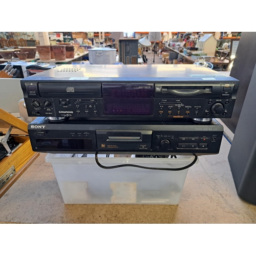 734 - Two items of hi-fi, one Grundig Fine Arts MDC65 CD player/MiniDisc recorder and one Sony MDS-JE330 M... 