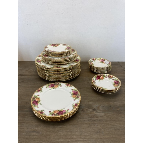 401 - A collection of Royal Albert Old Country Roses fine bone china