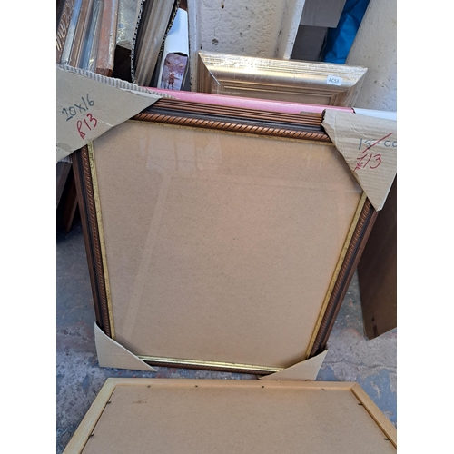 988 - A large collection of various picture frames