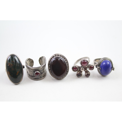 2108 - Five silver gemstone set rings - approx. gross weight 55g