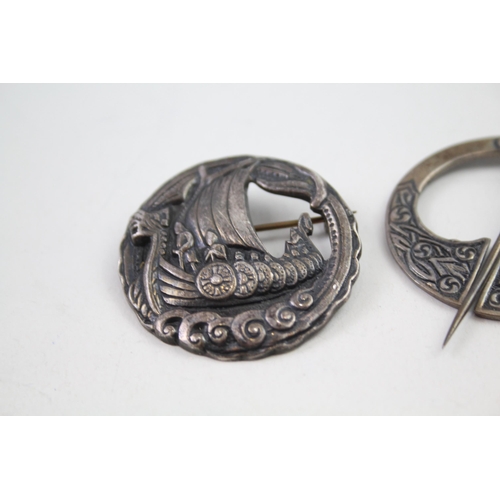 2109 - Three hallmarked silver Celtic design brooches - approx. gross weight 43g