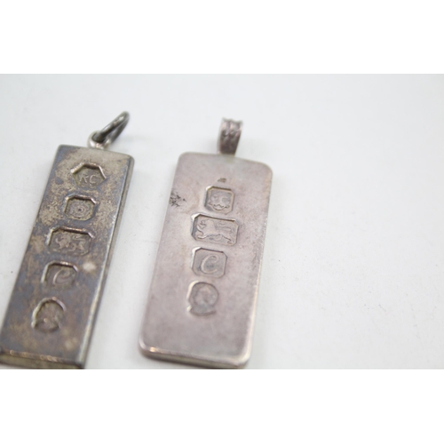 2121 - Three hallmarked .925 silver ingots, two Jubilee 1977 and one other - approx. gross weight 39g