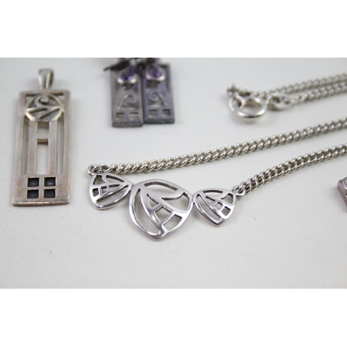 2123 - A collection of silver Celtic design jewellery - approx. gross weight 23g