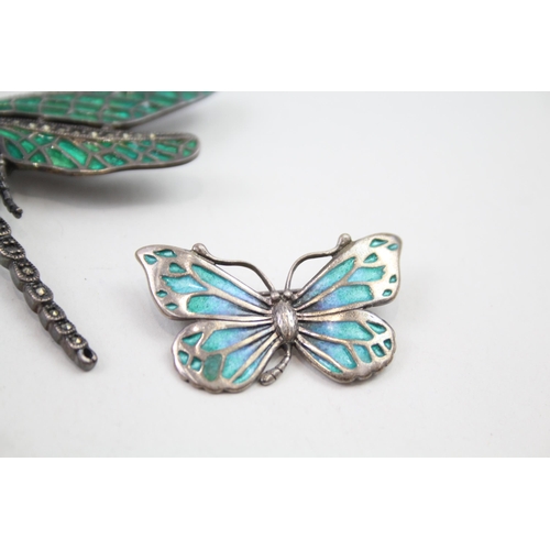 2125 - Four silver brooches to include guilloche enamel dragonfly etc. - approx. gross weight 42g