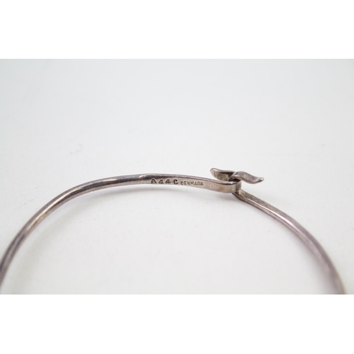 2128 - A Georg Jensen silver bangle - approx. gross weight 9g