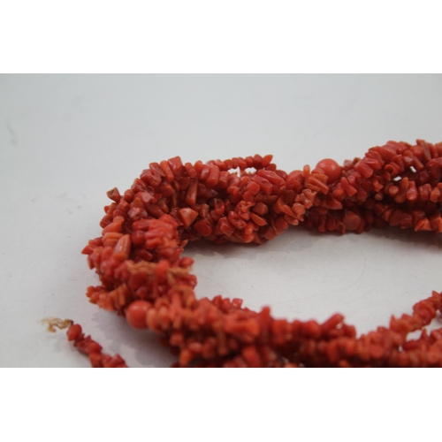 2135 - An antique coral necklace with ornate clasp - approx. gross weight 108g