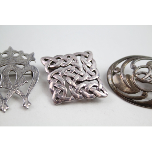 2158 - Four silver Celtic brooches - approx. gross weight 28g